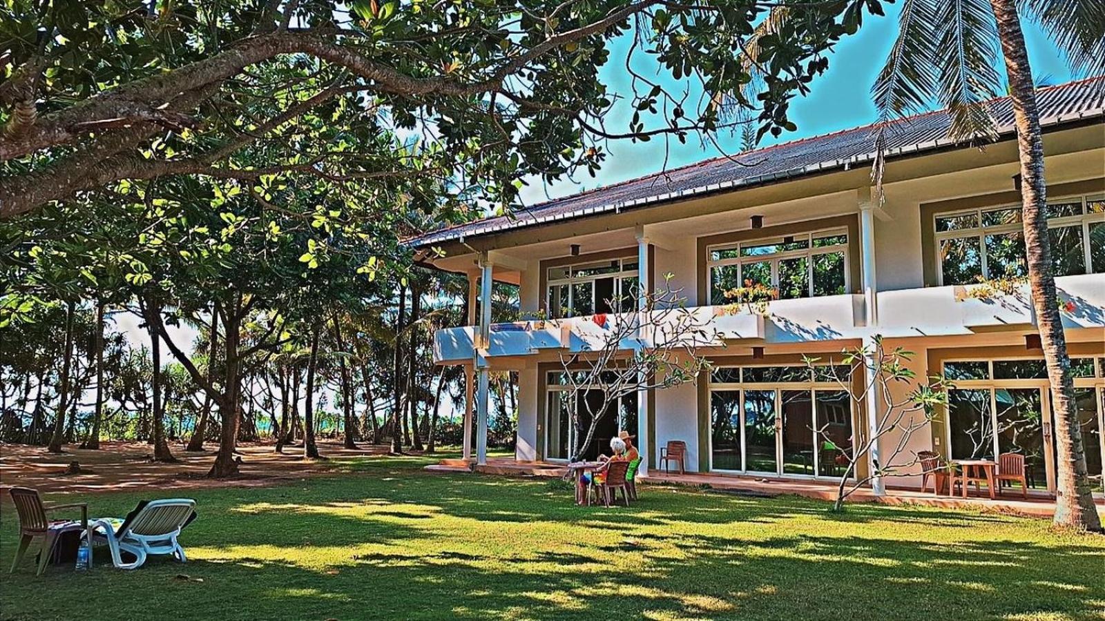 Raja Beach Hotel Balapitiya Εξωτερικό φωτογραφία